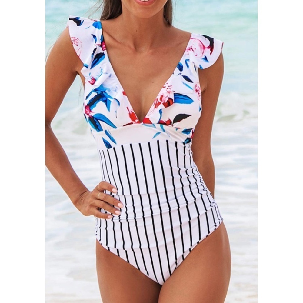 Cupshe Women's V Neck One Piece Swimsuit Ruffled Lace Up Monokini